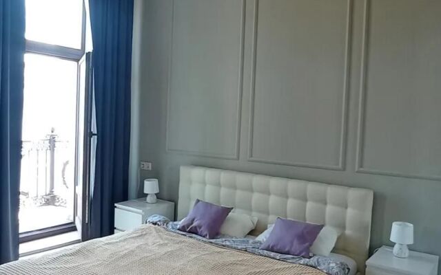 Квартира с балконом, красивый вид , рядом Эрмитаж, парковка