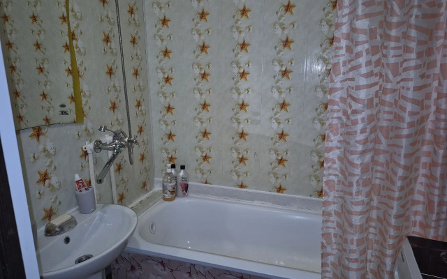 Квартира на Баха 10