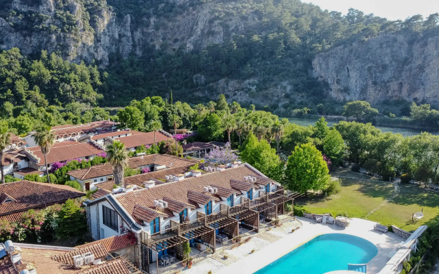 Отель Aydos Hotels & Breeze Restaurant