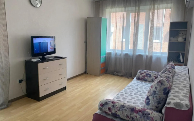 Na Ul. Khabarovskaya 2A Flat