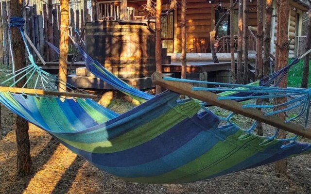 Частный Дом О, Дни в Лесу