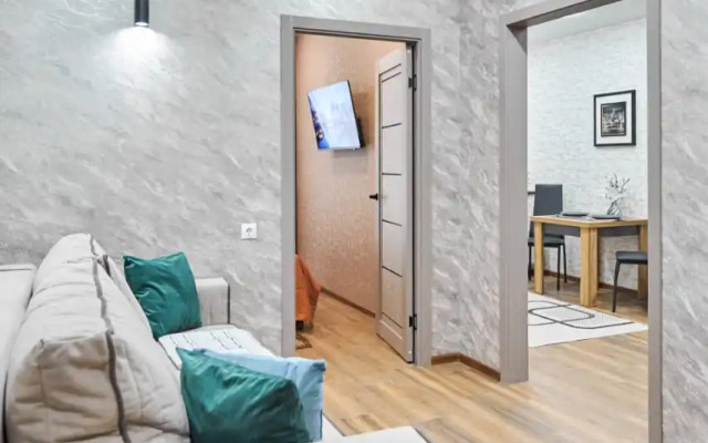 Novaya Kvartira V Samom Tsentre Goroda Flat