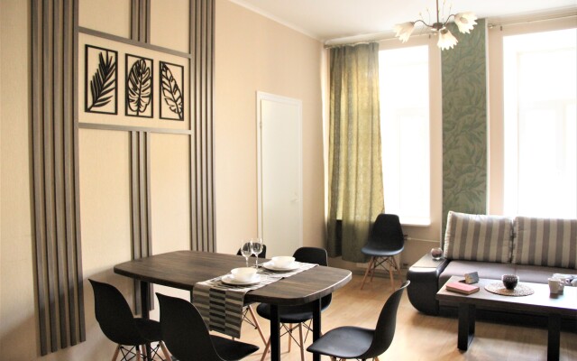 Dlya 6 Gostey Ryadom S Nevskim Prospektom Apartaments