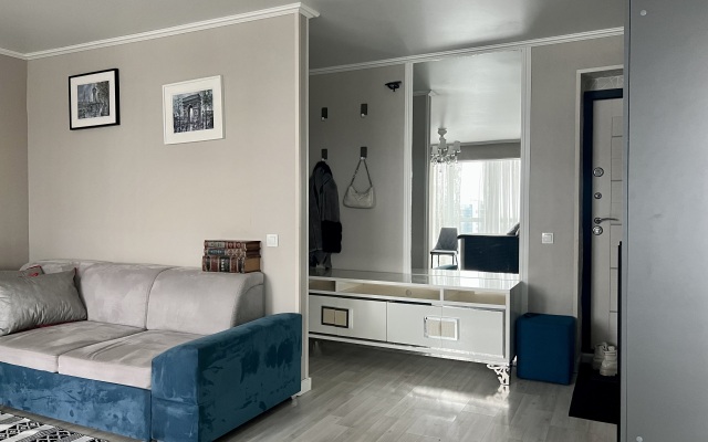 3-komnatnaya Zoya Apart v tsentre u Nizhnego ozera Flat
