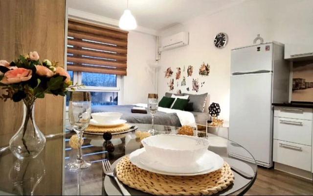 Апартаменты Уютная Студия LORA HOME у Метро
