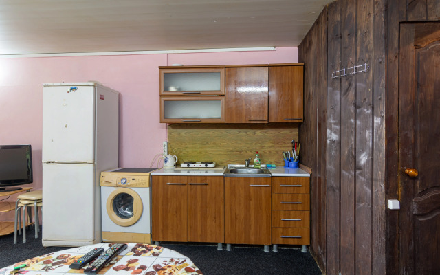 Na Leselidze 10b Guest House