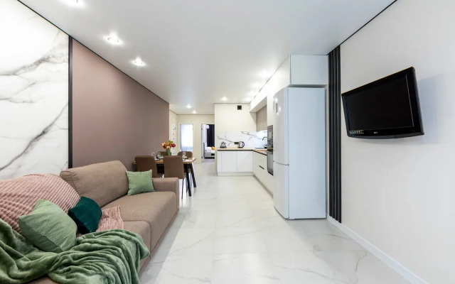 Na Ulitse Sergeya Dzhanbrovskogo, 4k1 Flat