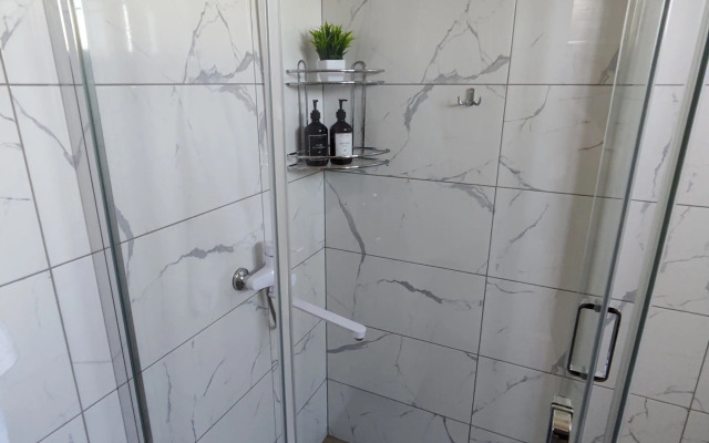 Na Krasnoy Armii 136/8 Apartments