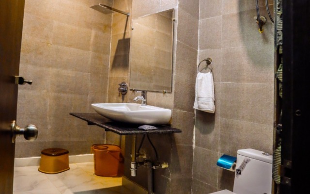 Airport Hotel Tashree