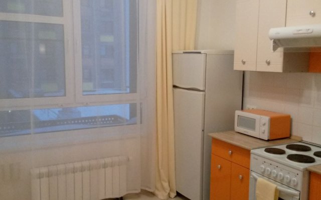 2 komnatnye s balkonom ı s vidom na Georgievskiy prospekt Apartments