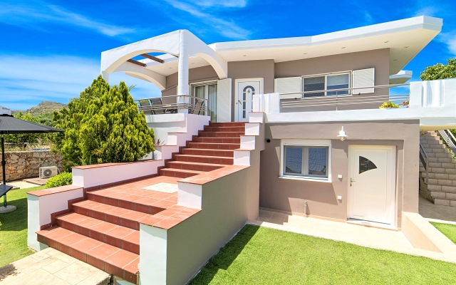 Chania City Heated Pool Villa