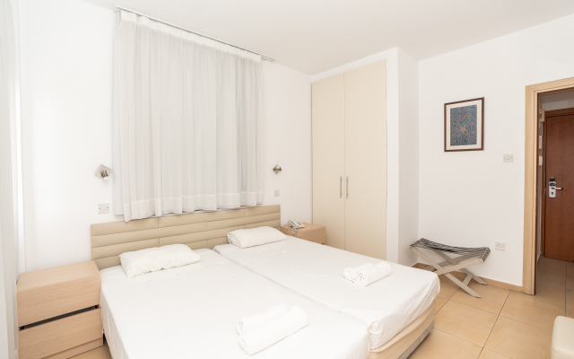 Flora Hotel Apartments