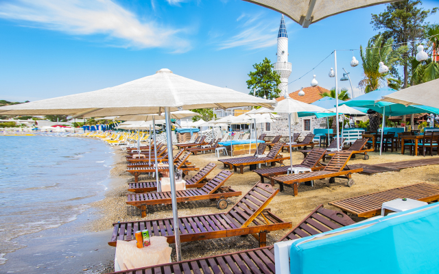 Blue Bay Beach Hotel