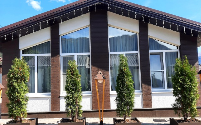 Nur House Hotel