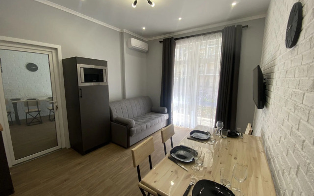 235 V Tsentre Na Pervoy Linii Flat