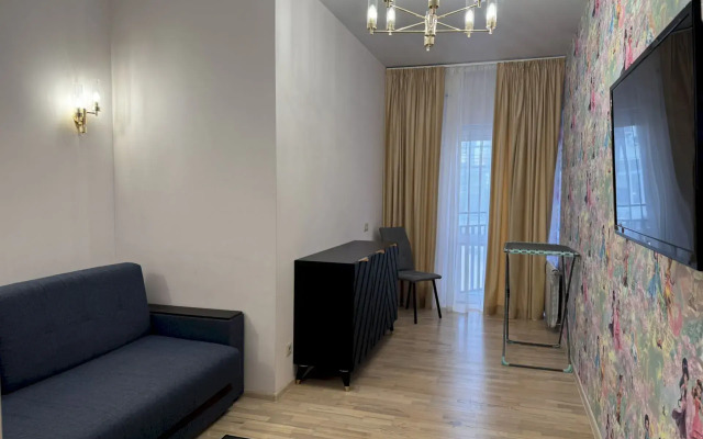 276 prostornaya u morya s balkonom Flat