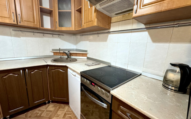 2-Komn Apartland  Lenina Metallurgov Mira Tsentr Flat