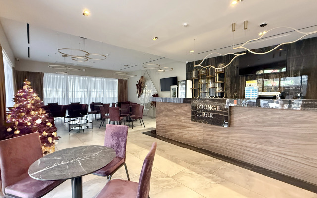 Отель Клуб Отеля Миррор