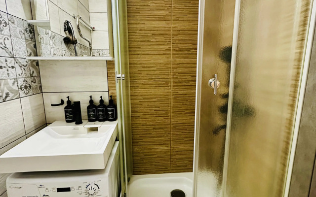 Daily Apart Flat