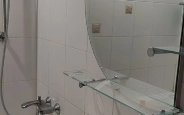 Trekhkomnatnaya Na Ulitse Leningradskaya 18 Flat