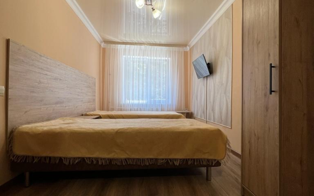 Adamas Hotel