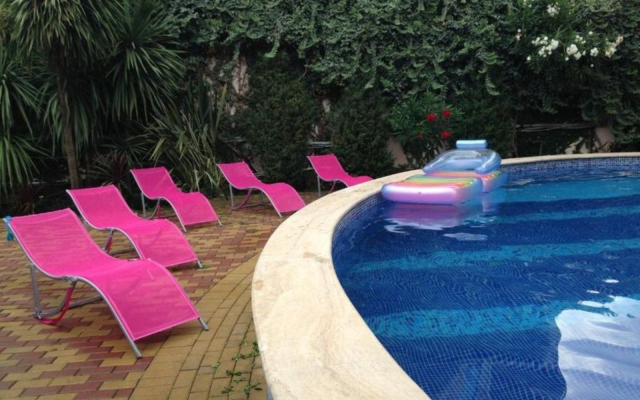 Lira Hotel