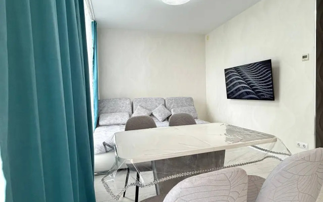 12 Dizaynerskaya V Zhk Raz Dva Tri Flat