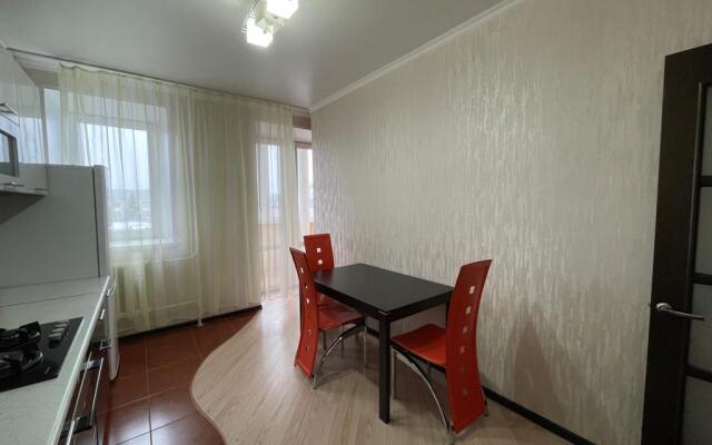 V Samom Tsentre Okolo Tsum Flat