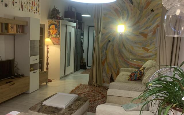 Na Ulitse Narodnogo Opolcheniya 9 Apartments