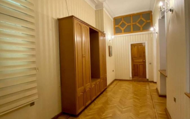 City Center Apartment, Nizami street 19 Flat