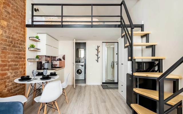 Stilnaya Studiya V Samom Tsentre Peterburga Flat