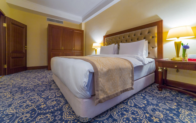 Hotel Ramada by Wyndham Almaty