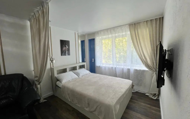 Апартаменты у верхнего озера и парка Юность