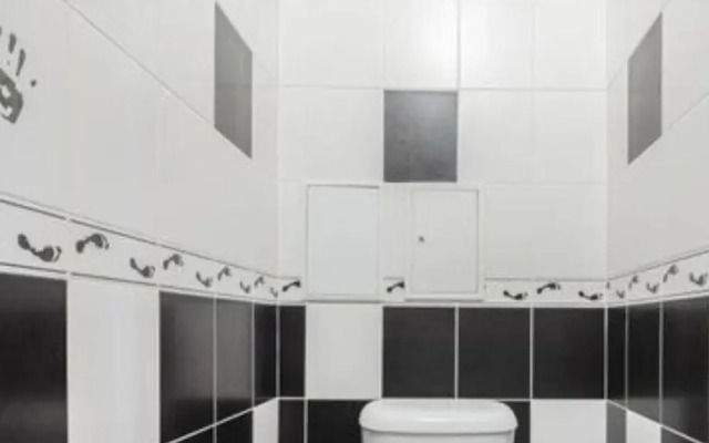 Apartments Trekhkomnatnye Na Ulitse Rafieva