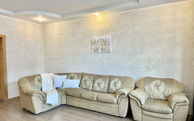 Квартира ArtHouse Dombay 9