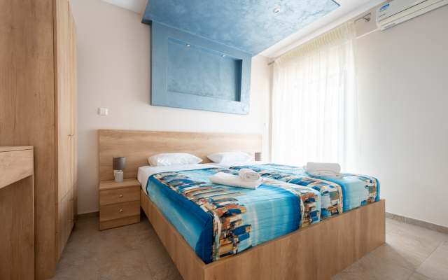 Milonas House Apartments
