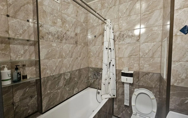 Квартира просторная на бульваре Космонавтов 5