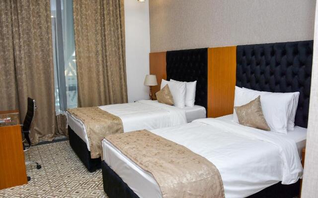 Hotel Ramada By Wyndham Turkistan