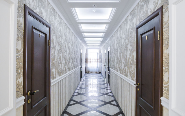 Versailles Mini-Hotel