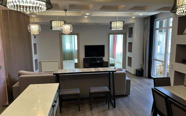 Sochi Dvukhkomnatnaya V Tsentre Apartments