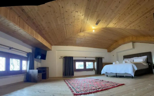 Kroi Hotel