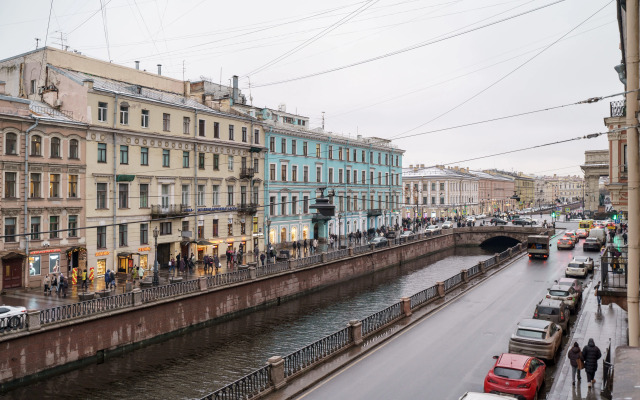 Апартаменты с видом на канал Грибоедова у Невского проспекта