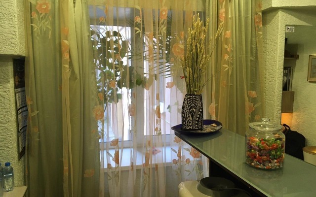 Pushkinskaya 8 Living quarters