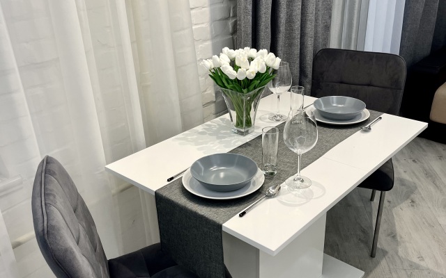 White Cozy Home Flat