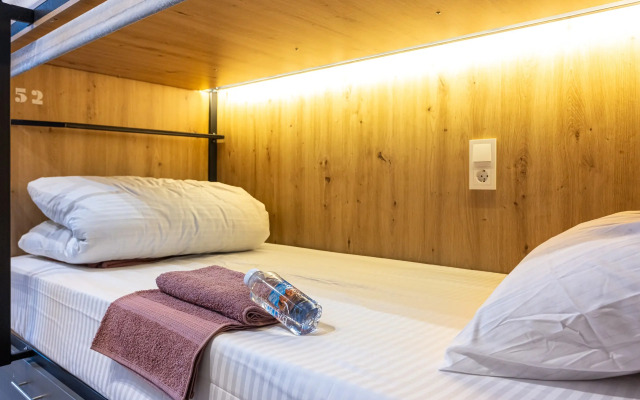 M&DHOST Hostel