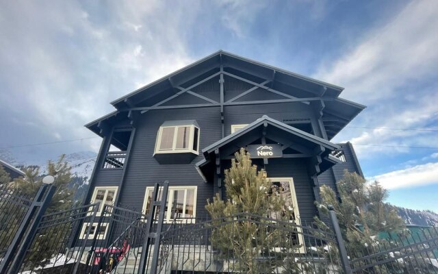 Chalet Nero Bianca