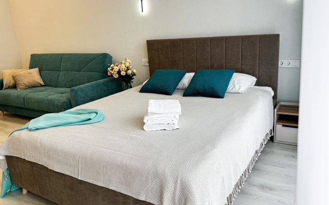 Kaskad na Pervoy Beregovoy Linii Flat