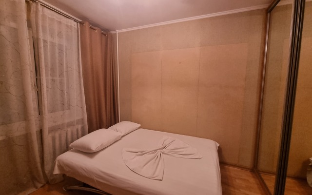 Apartamenty Uyutnaya 3komnatnaya Kvartira Na Pozharnoy