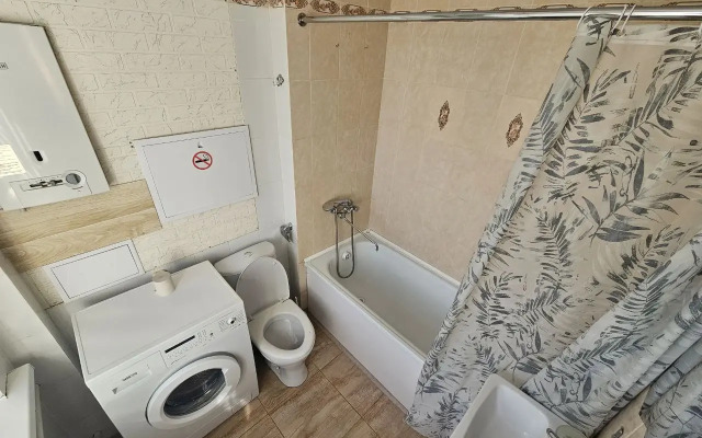 L.v.hotels Na Prospekte Lenina 52 Flat