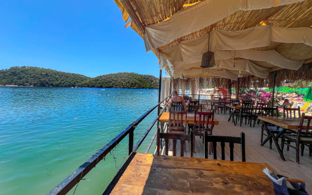 Lagoon Boutique Hotel